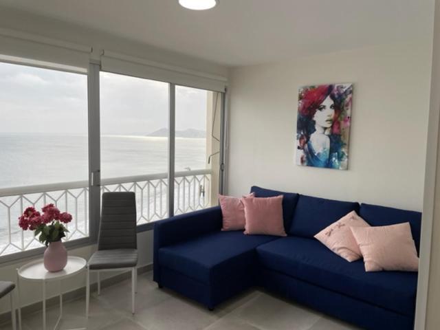 Precioso Apartamento A Estrenar En Primera Linea De Playa เบนิดอร์ม ภายนอก รูปภาพ